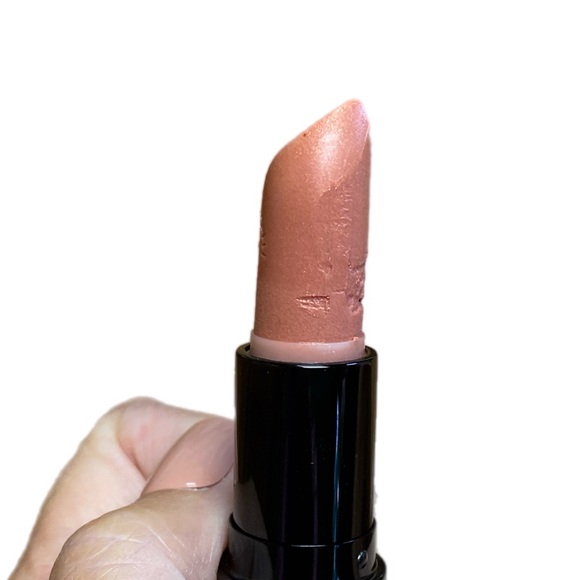 MAC Hello Kitty Lipstick in Cute Ster - Picture 6 of 11